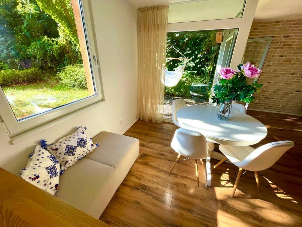 70M2 Romantic Living In The Old Town With Garden Bratislava Esterno foto