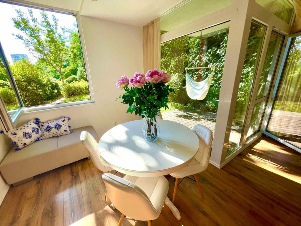 70M2 Romantic Living In The Old Town With Garden Bratislava Esterno foto