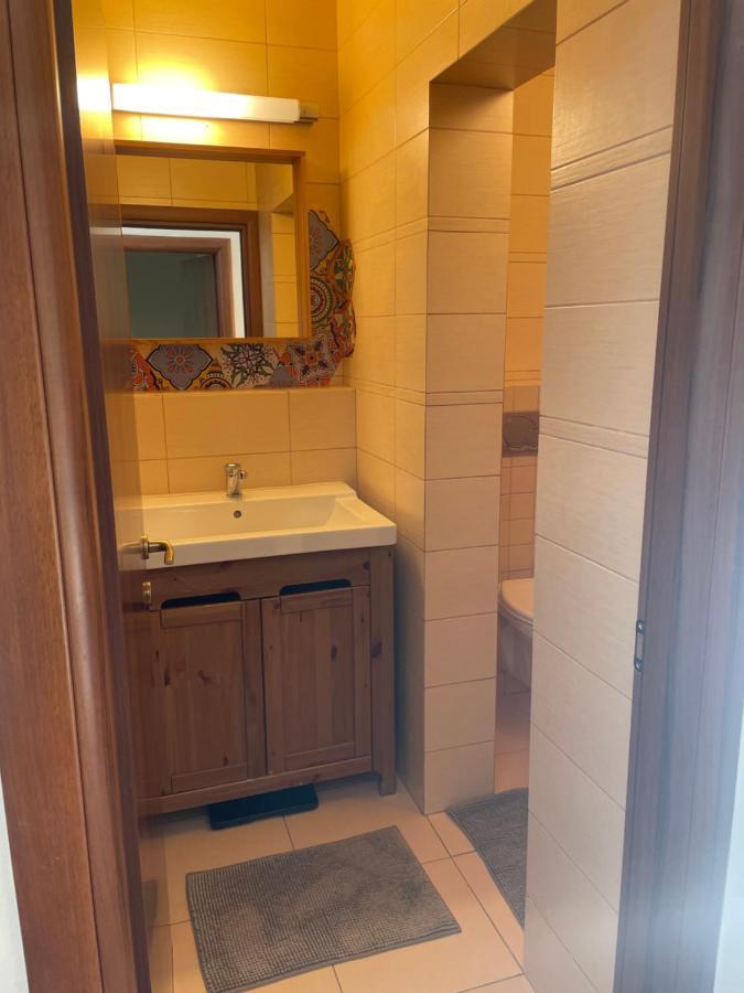 70M2 Romantic Living In The Old Town With Garden Bratislava Esterno foto
