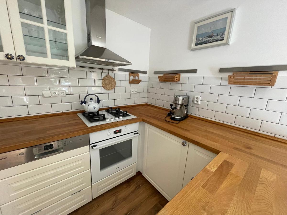 70M2 Romantic Living In The Old Town With Garden Bratislava Esterno foto