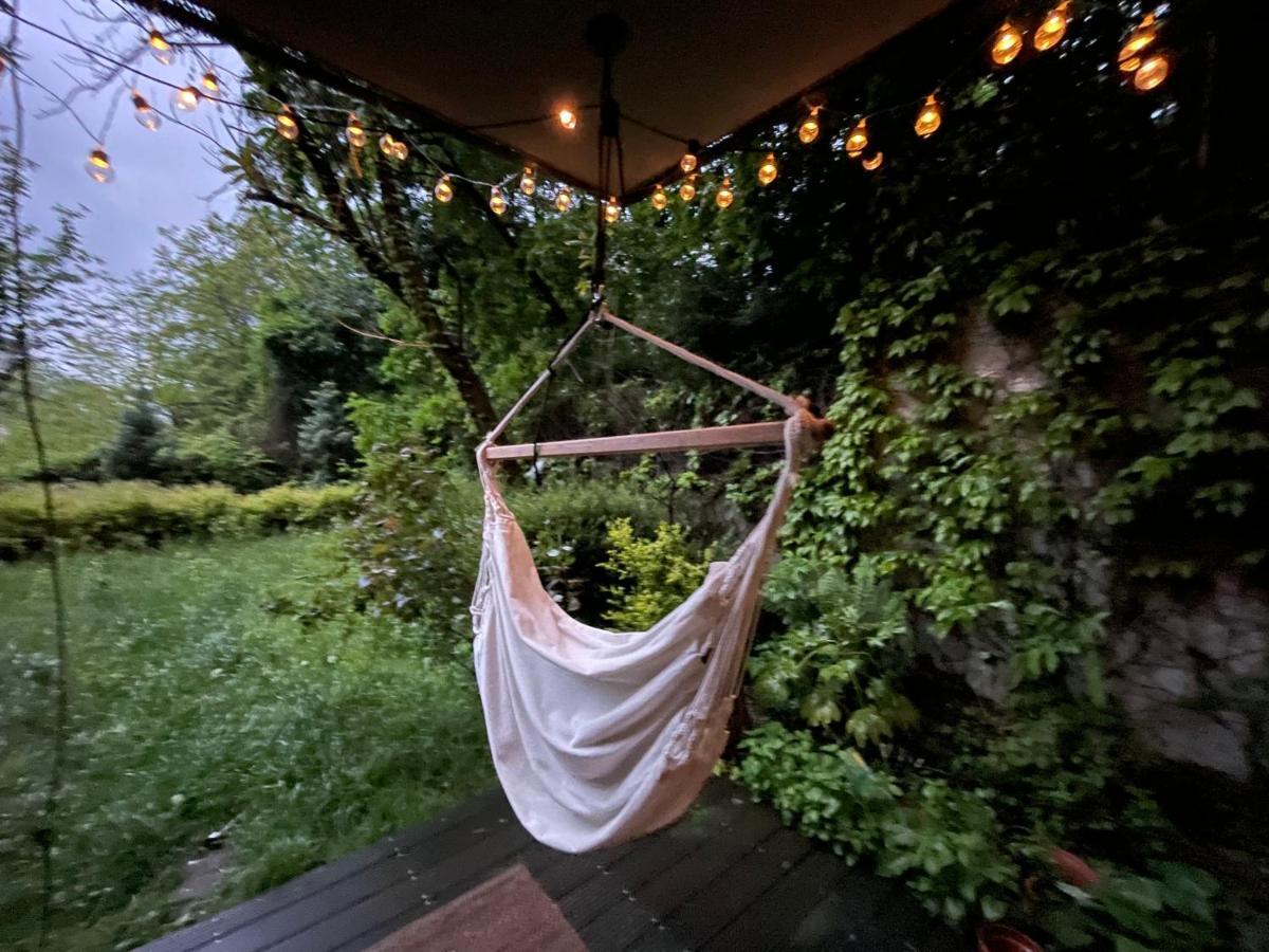 70M2 Romantic Living In The Old Town With Garden Bratislava Esterno foto